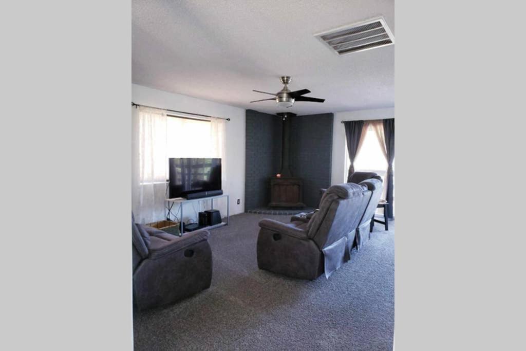 Pebble Creek Villa Три Ривърс Екстериор снимка